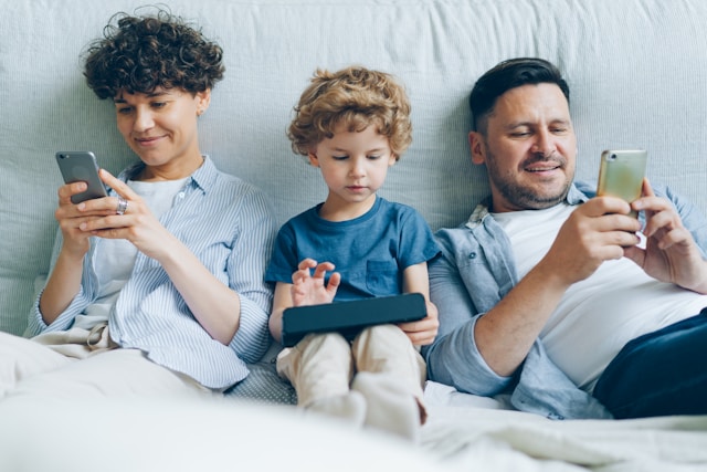Childlike vs. Childish Thinking: What Are the Pros and Cons of Thinking “Like a Child?”