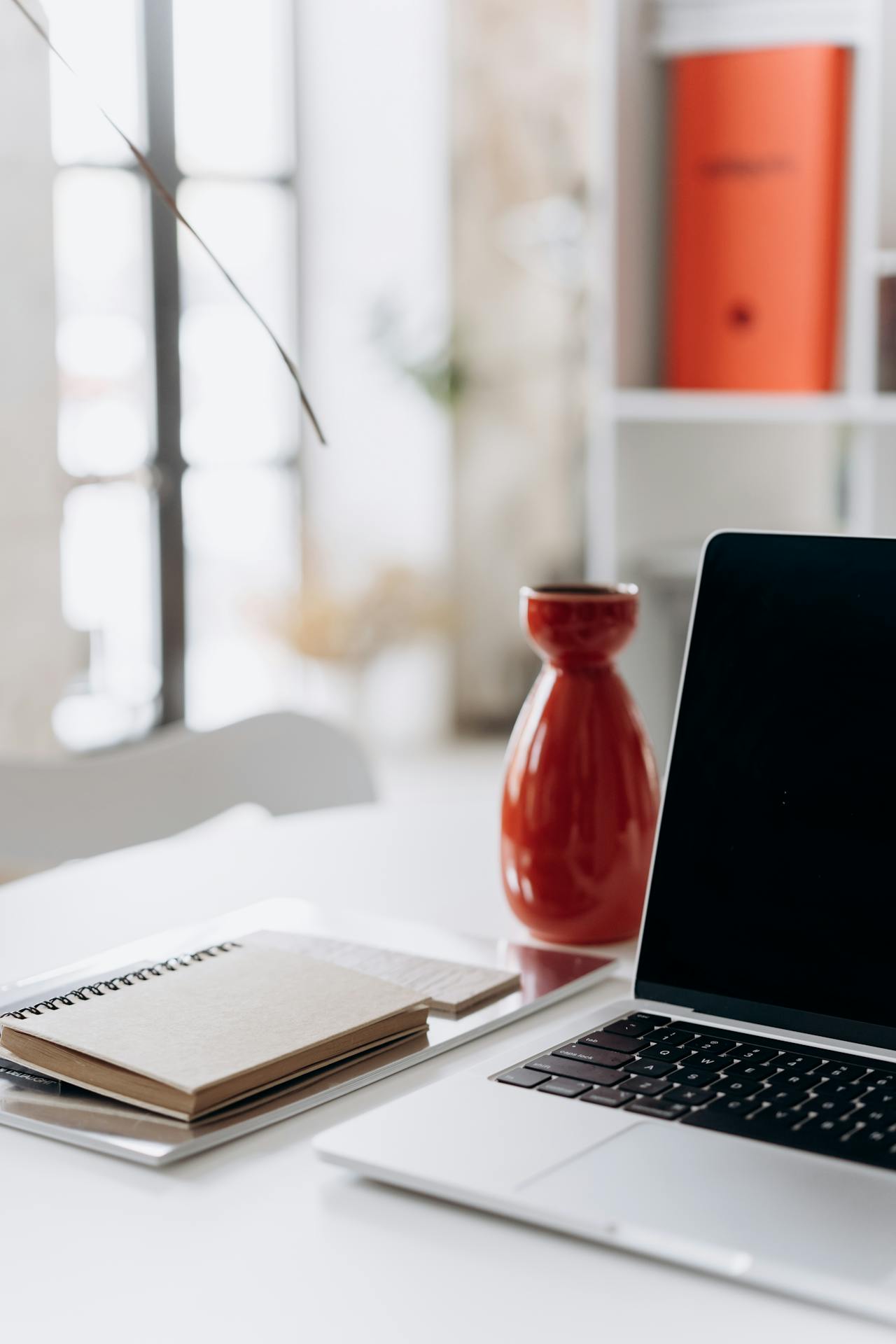How a Clean Work Environment Boosts Employee Focus and Output